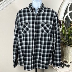 Red Camel XL Black/White/Green Plaid Thin Flannel